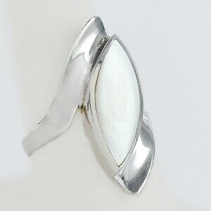 Modernist Sterling Silver Ring - MOP Sterling Ring - White Gemstone Ring